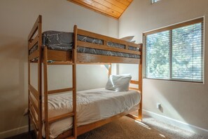4 habitaciones, wifi gratis y ropa de cama