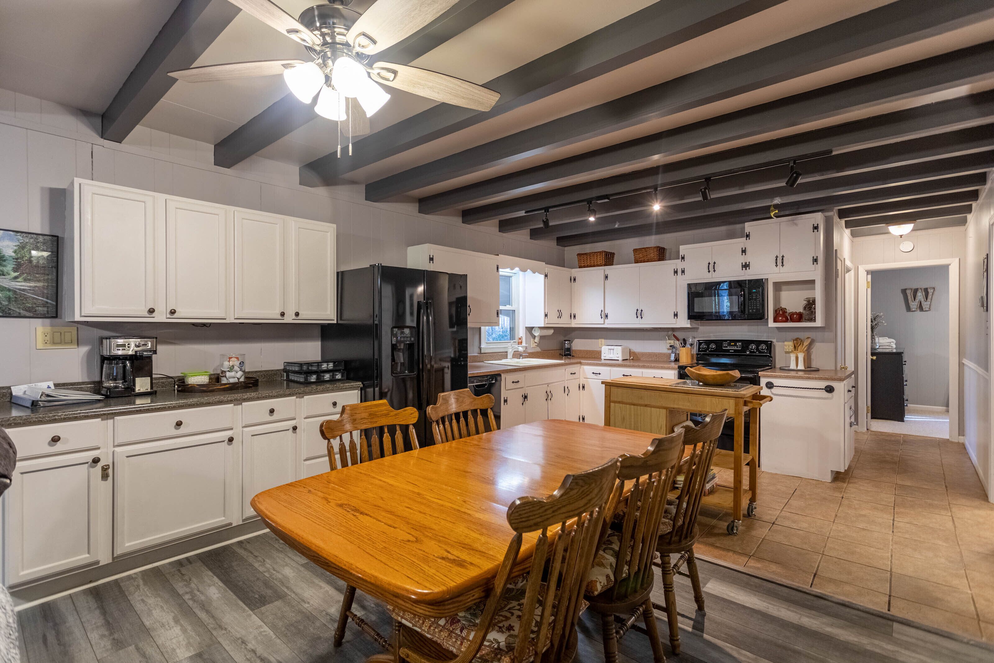 Running Brook - Hot Tub - Private - Close to Boone!