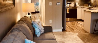 Gorgeous 5 Star! Oceanblock Midtown condo directly Across from Convention Center