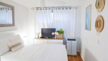 2 bedrooms, in-room safe, iron/ironing board, travel crib