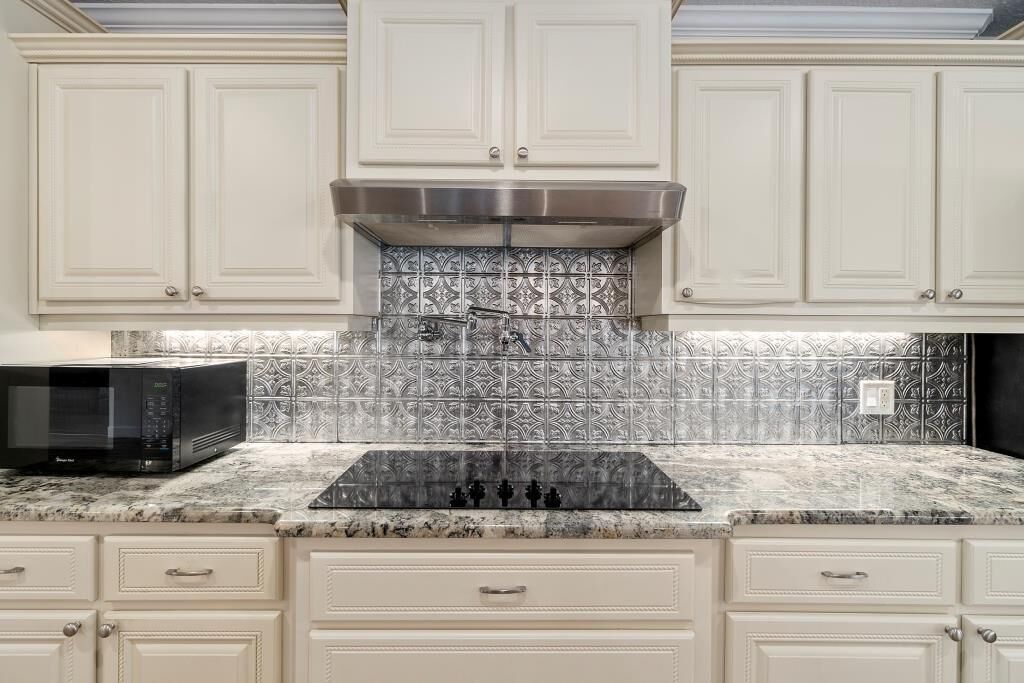 Private Island Waterfront Oasis w/ Kayaks + Pool Table + Many More Activities! 