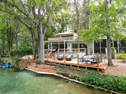 Rainbow River Home mit privater Insel. Inklusive Kajaks, Billardtisch!