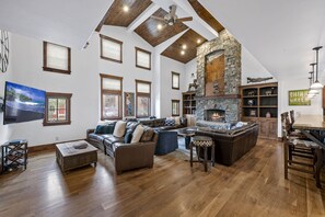 Smart TV, fireplace, DVD player, books