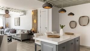 Vila Mewah, 4 kamar tidur | Dapur pribadi | Mesin espresso, mesin pembuat kopi/teh, lemari es besar, dan oven