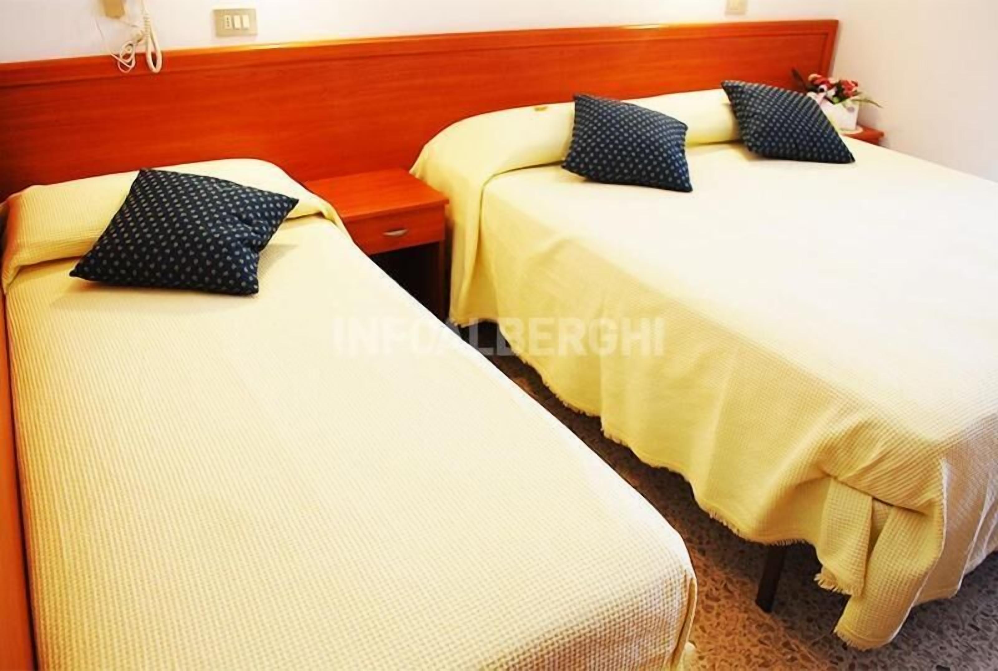 in-room safe, desk, travel cot, free wifi