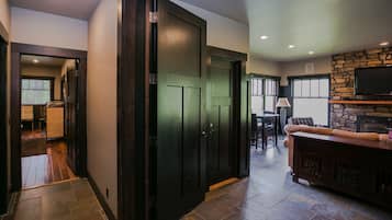 TV, fireplace, DVD player