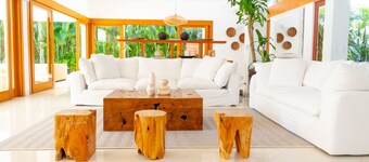 Casa Colibrí by Luxe Haus™ - Butlered Villa, Staff, Pool, Jacuzzi, Golf Carts