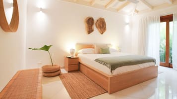 4 bedrooms, in-room safe, iron/ironing board, travel cot