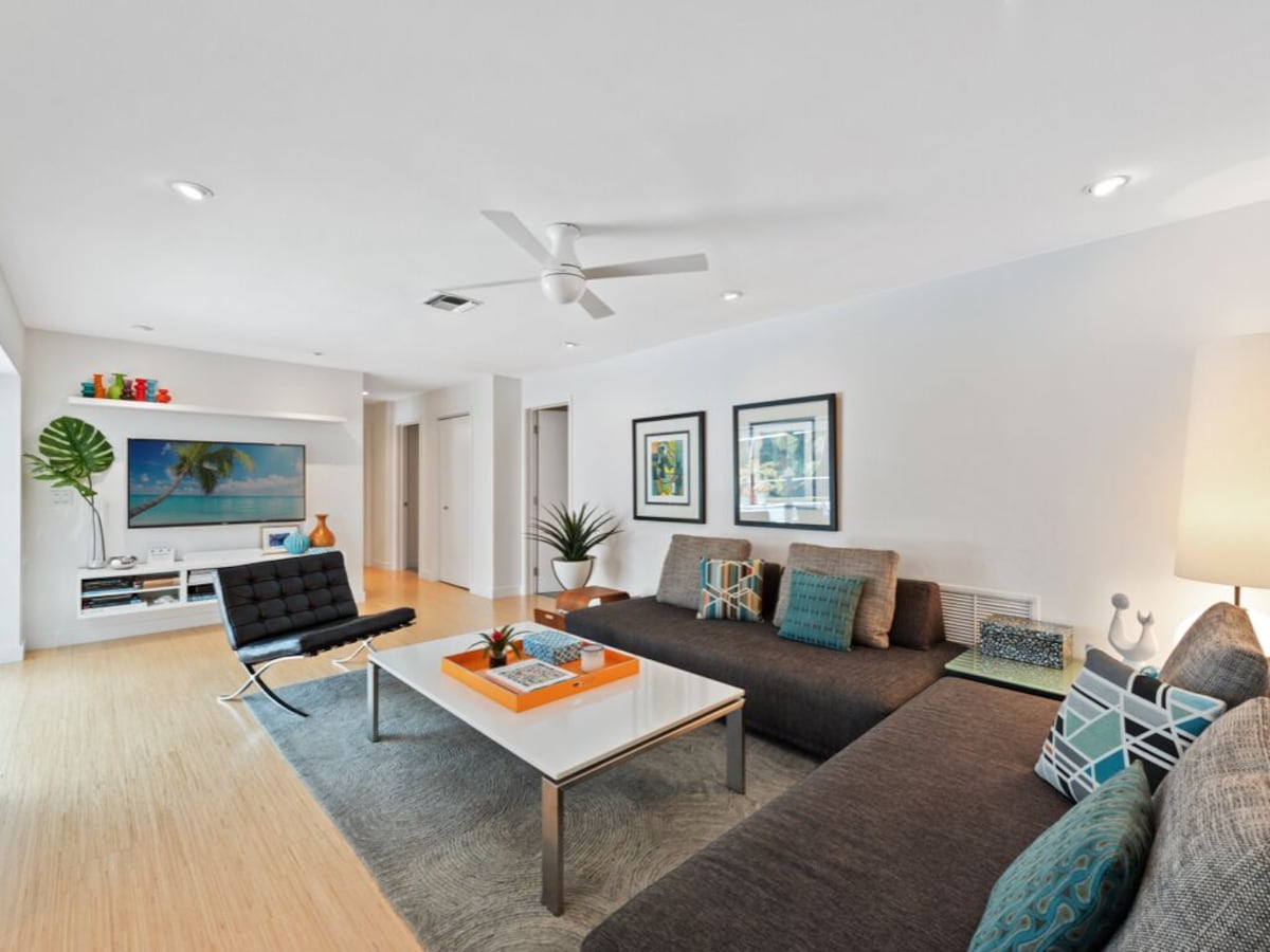 Photo 9 of Modern, Luxurious Villa in Park Shore w/Private Beach Access & Heated Pool