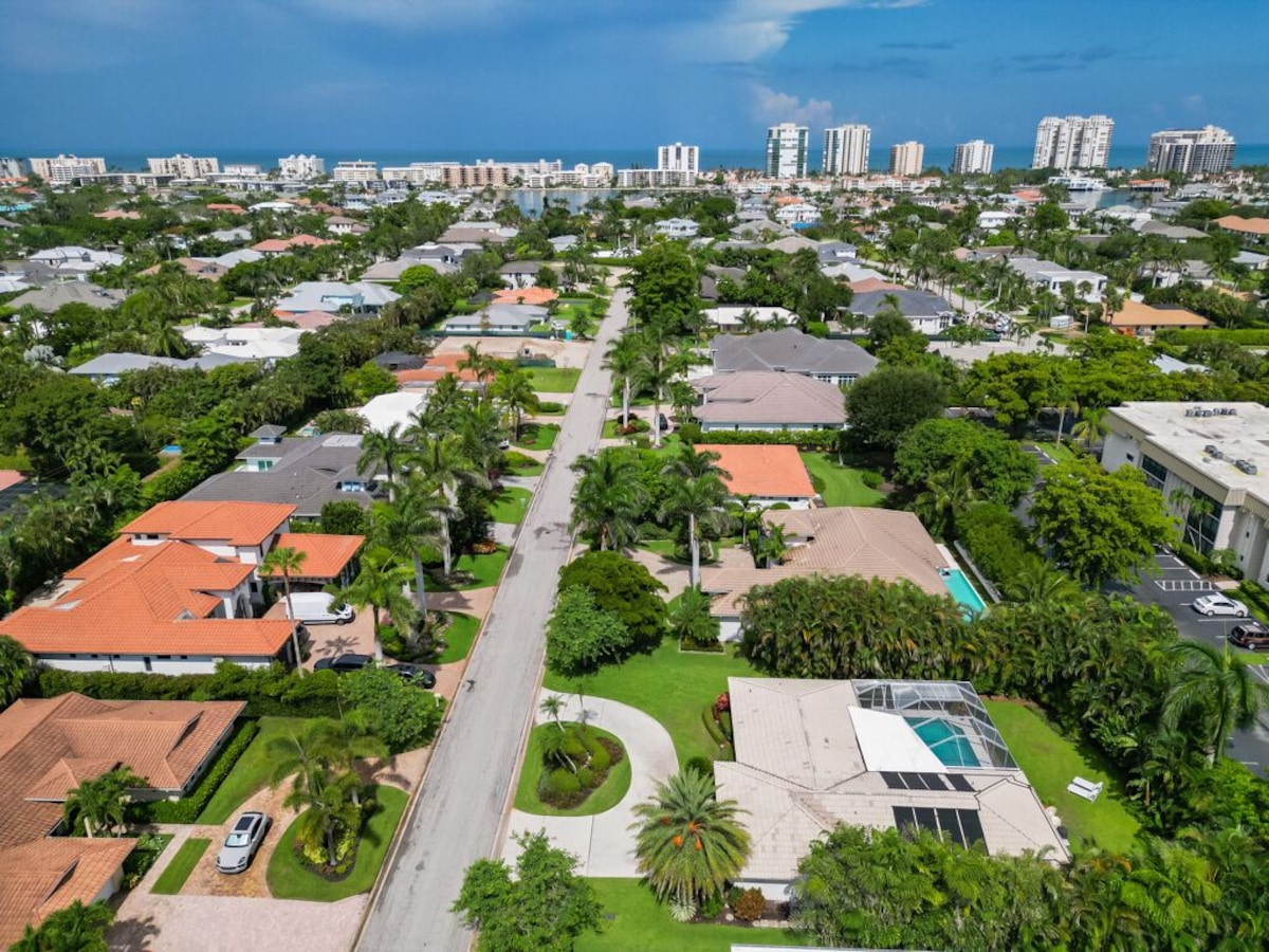 Photo 33 of Modern, Luxurious Villa in Park Shore w/Private Beach Access & Heated Pool