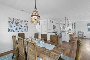 Dining - Sandbridge... Beautiful Beach Home With Direct Beach Access and Ocean Views (Virginia Beach)