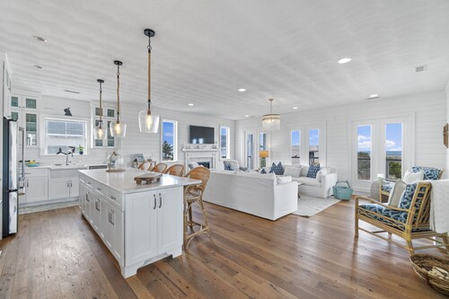 Sandbridge... Beautiful Beach Home With Direct Beach Access and Ocean Views