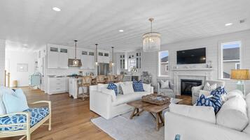 Smart TV, fireplace, ping pong