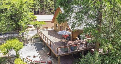 Gorgeous Home on 6 Scenic & Private Acres-Close to many lakes and rivers