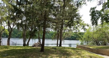 Suwannee-joen bungalow