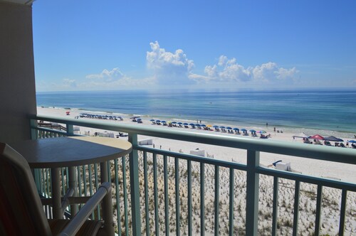 Free beach service! 4th floor beach front right on the Gulf