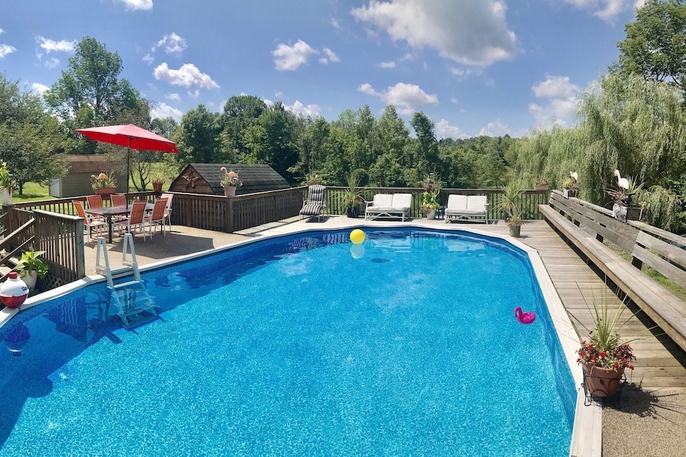 Honesdale Escape ~ A Place to Remember.