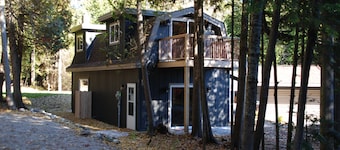 Beautiful Vacation Home On Lake Huron - WiFi, Beach Fire Pit, Bridge View