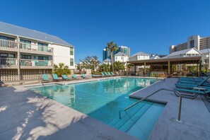 Outdoor pool - SPRING/SUMMER DATES AVAILABLE (Orange Beach)