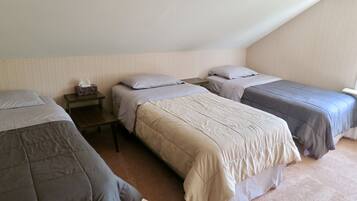 4 bedrooms, free WiFi, bed sheets