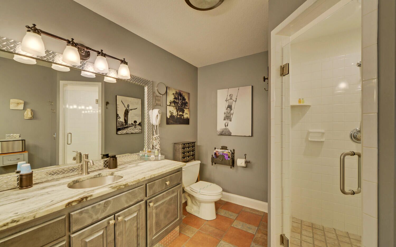 Cameron House Retreat:  Lake, wine & mountain paradise! 5 miles to Helen!