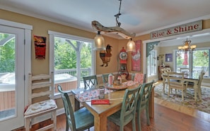 Dining - Cameron House Retreat:  Lake, wine & mountain paradise! 5 miles to Helen! (Cleveland)