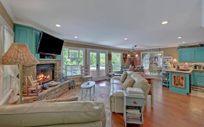 TV, fireplace, DVD player, table football - Cameron House Retreat:  Lake, wine & mountain paradise! 5 miles to Helen! (Cleveland)