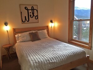 5 chambres, fer et planche à repasser, Wi-Fi, draps fournis