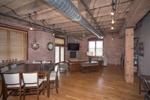 Dining - In The Heart of Lower Downton Denver in a beautiful historic building. Unit 303B (Denver)
