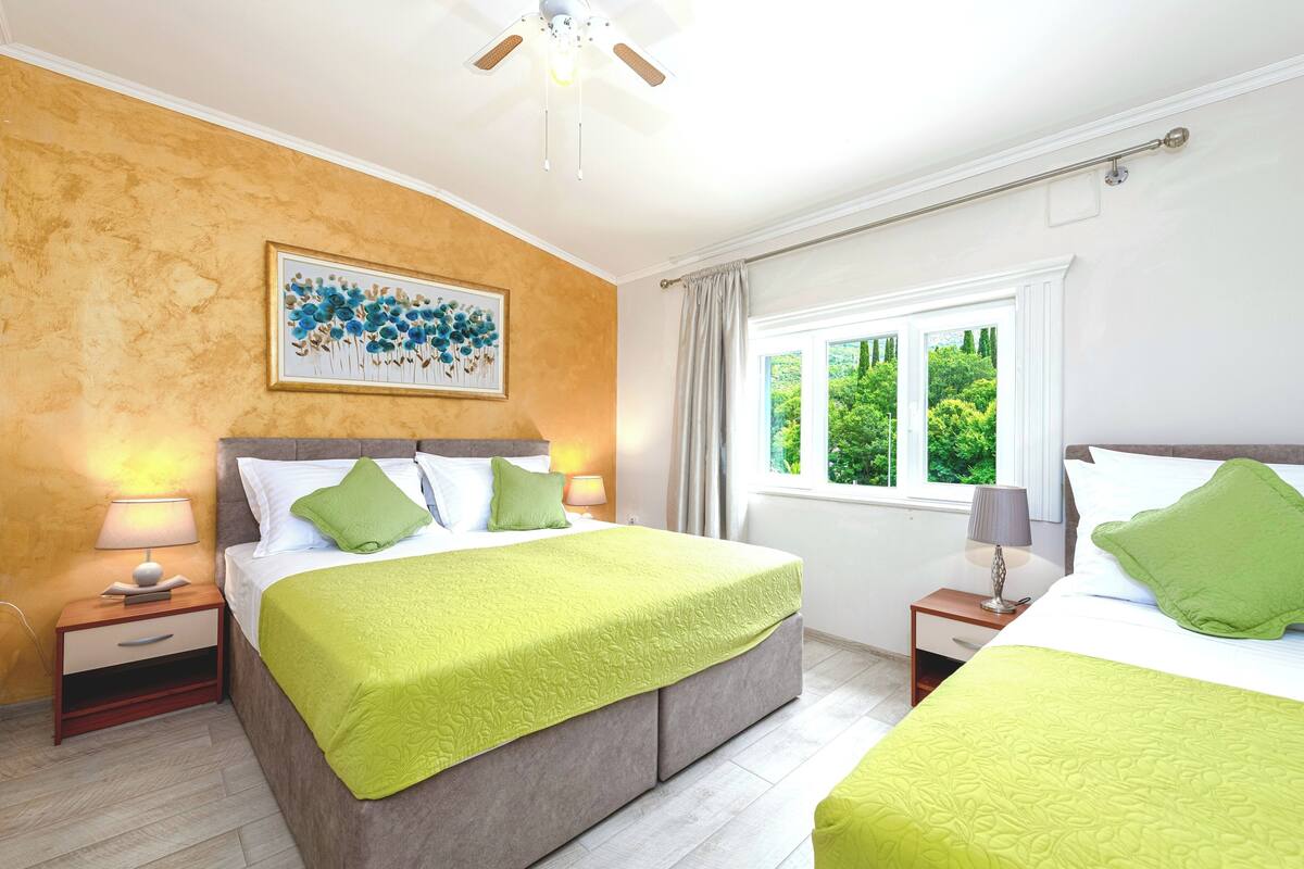 Departamento, 1 habitación, vista al jardín | 1 habitación, ropa de cama de alta calidad, escritorio y wifi gratis