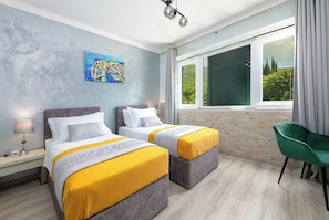 Zweibettzimmer | 1 Schlafzimmer, hochwertige Bettwaren, Schreibtisch, kostenloses WLAN