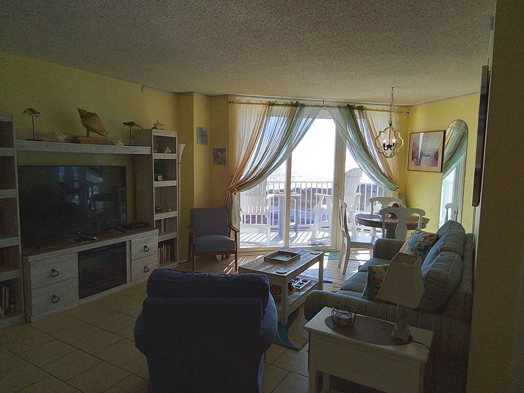 Beachfront/ On the Beach 2 bdrm Condo North Topsail with Wonderful Ocean View

 