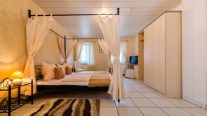 Dobbeltrom – comfort, ikke-røyk | Minibar, ekstrasenger (mot et tillegg), wi-fi (inkludert) og sengetøy