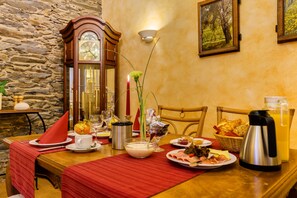 Gratis morgenmadsbuffet hver dag