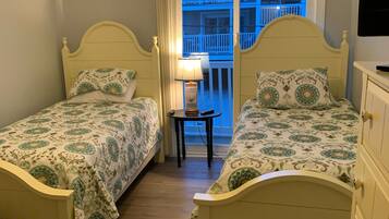 2 bedrooms, iron/ironing board, free WiFi