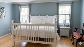 5 bedrooms, iron/ironing board, WiFi, bed sheets