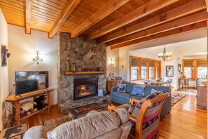 TV, peis og videospill