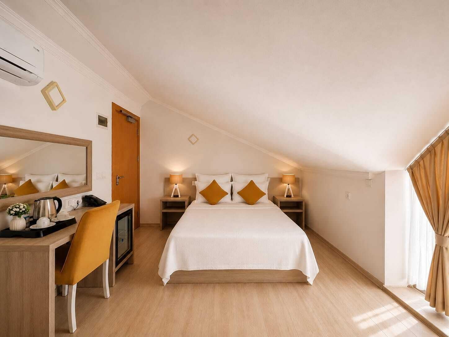 Economy Room, Mountain View (Attic)