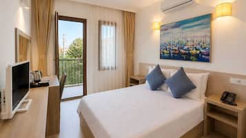 Room, Sea View | Premium bedding, minibar, in-room safe, desk