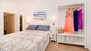 Superior Apartment, 1 Bedroom | In-room safe, iron/ironing board, free WiFi, bed sheets - MiCasa (Santorini)