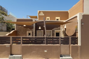 Front of property - MiCasa (Santorini)