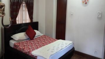 Iron/ironing board, free WiFi