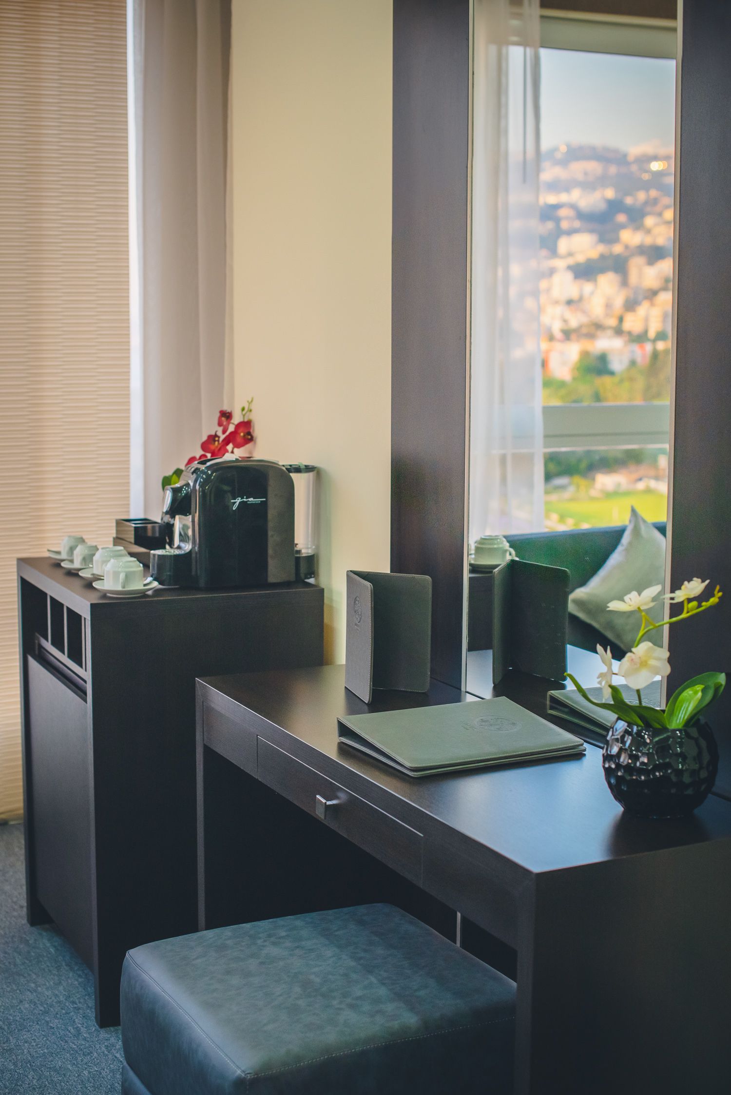 1 bedroom, egyptian cotton sheets, premium bedding, down duvets