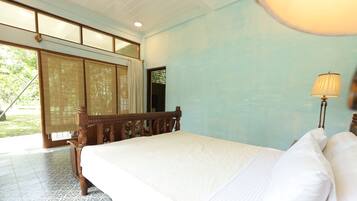 Chico | Individually decorated, individually furnished, bed sheets