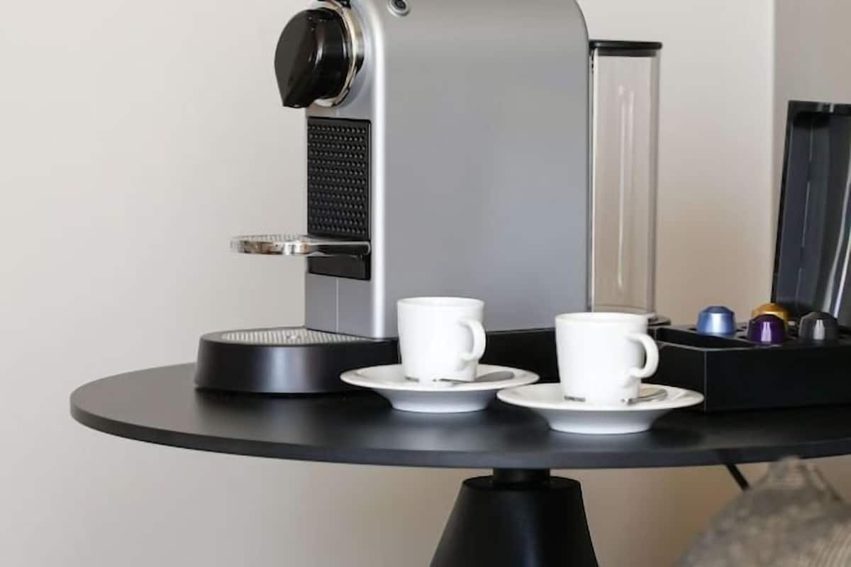 Kaffee und/oder Kaffeemaschine