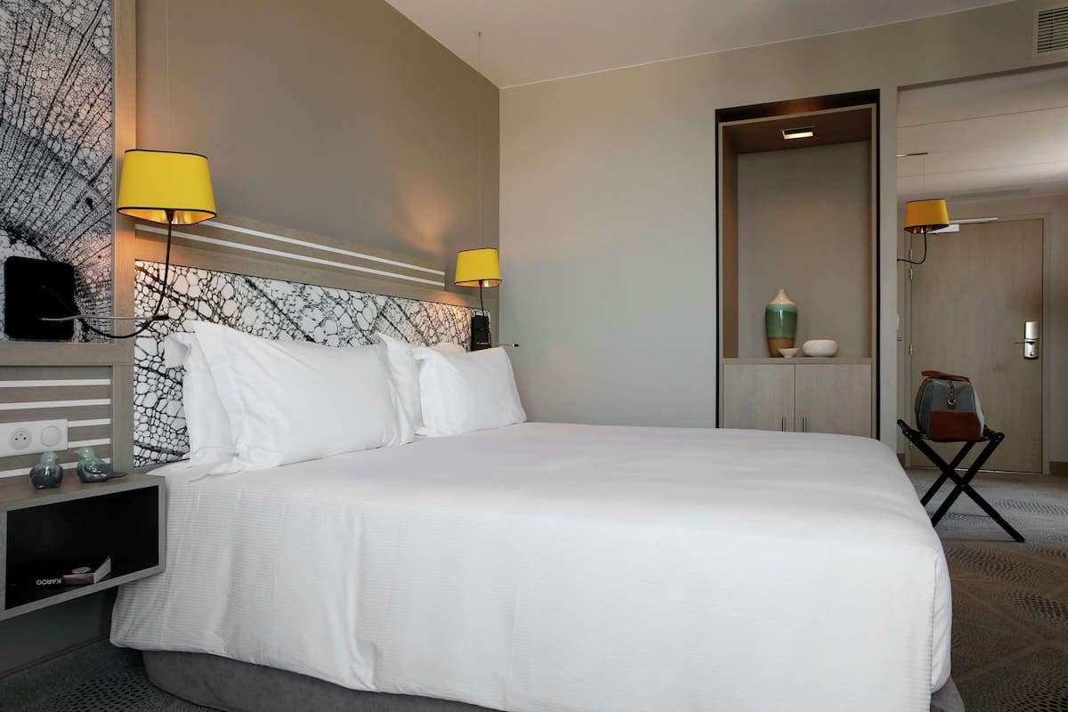 Junior Suite, 1 King Bed