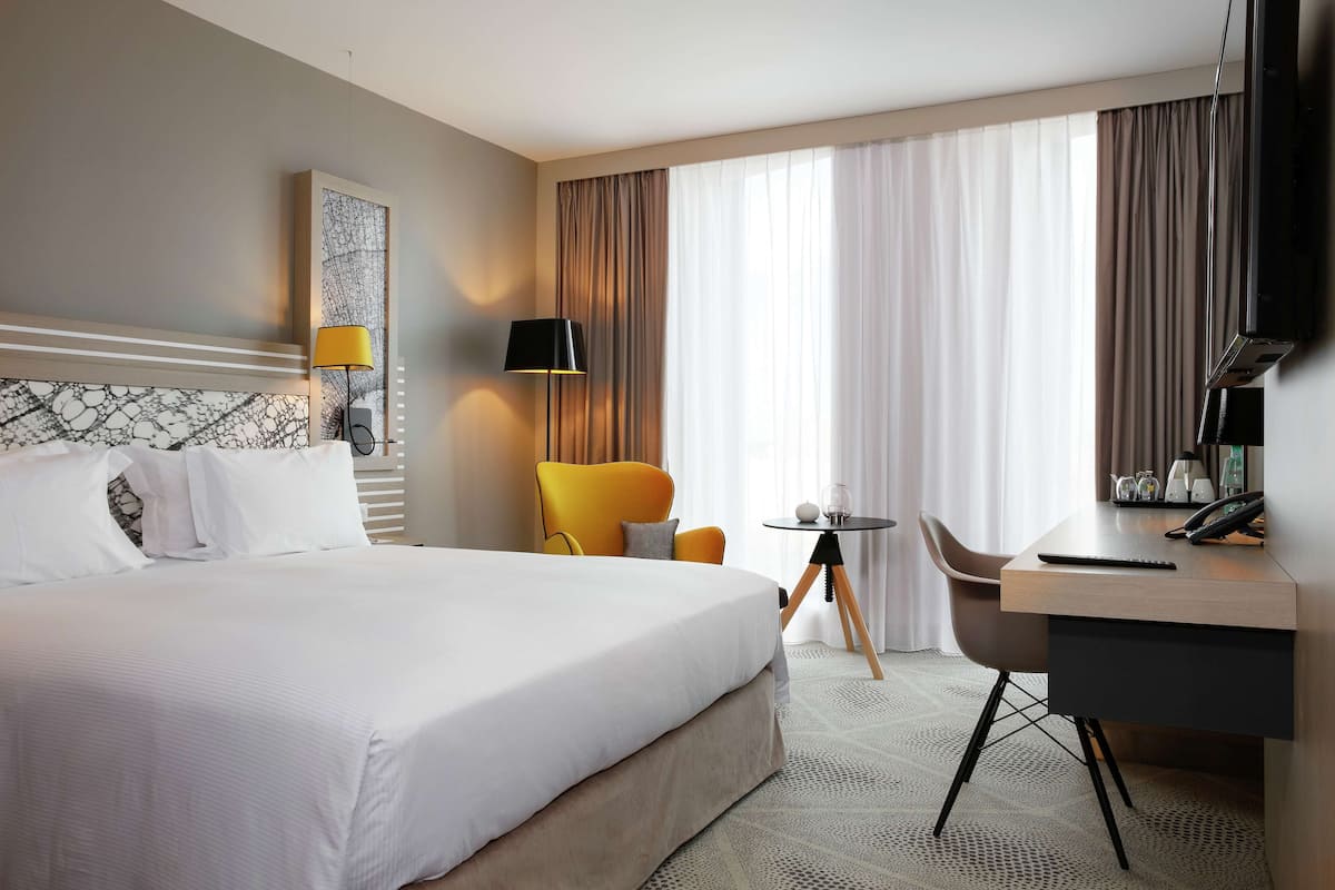 1 Schlafzimmer, hochwertige Bettwaren, Daunenbettdecken