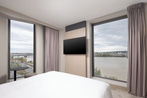 Suíte, 1 quarto | Roupas de cama premium, edredons de pluma, camas Select Comfort