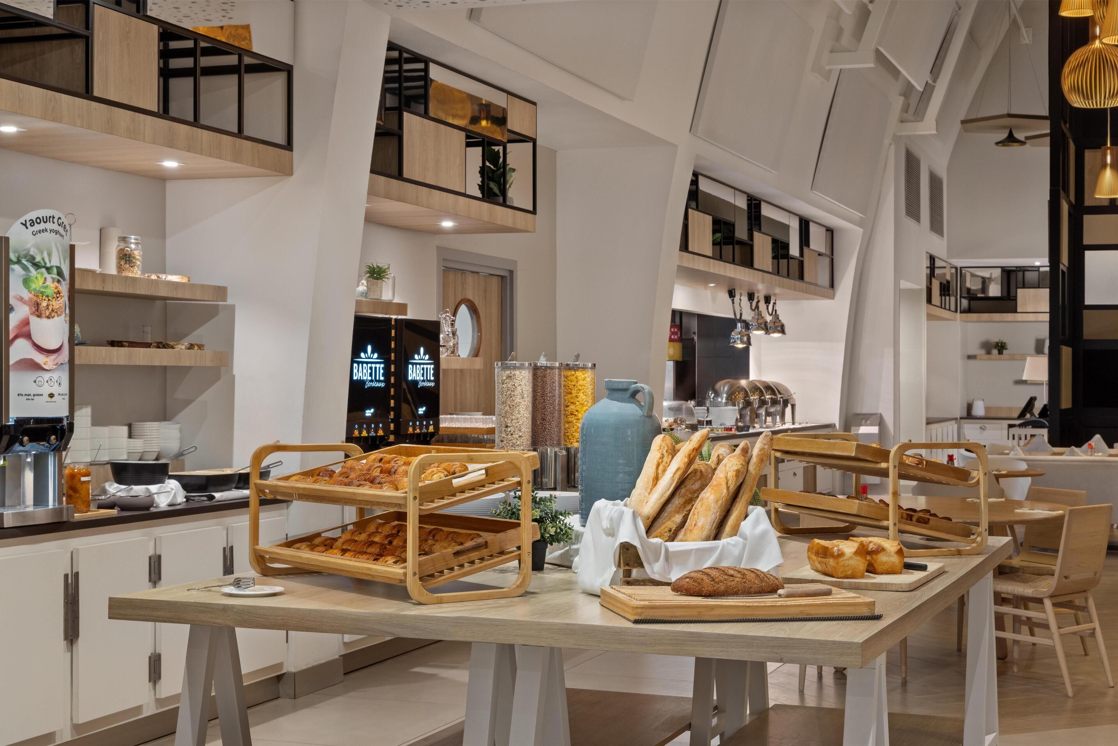 Daily buffet breakfast (EUR 22 per person)