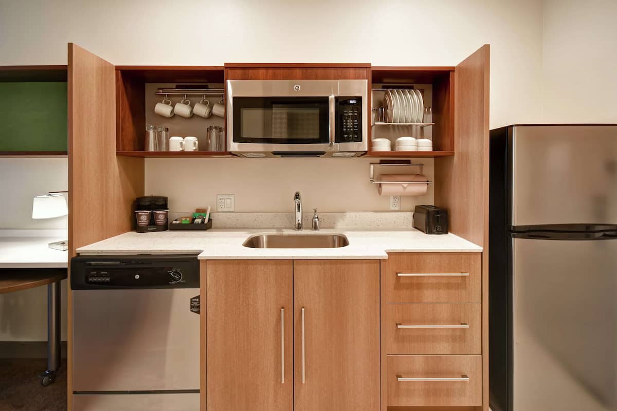 fridge, microwave, dishwasher, coffee/tea maker